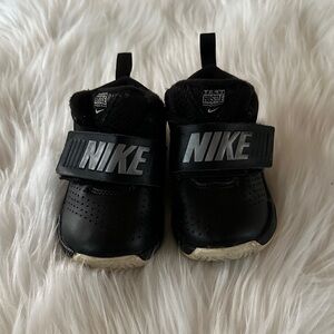 Nike Black and Silver Kids Sneakers